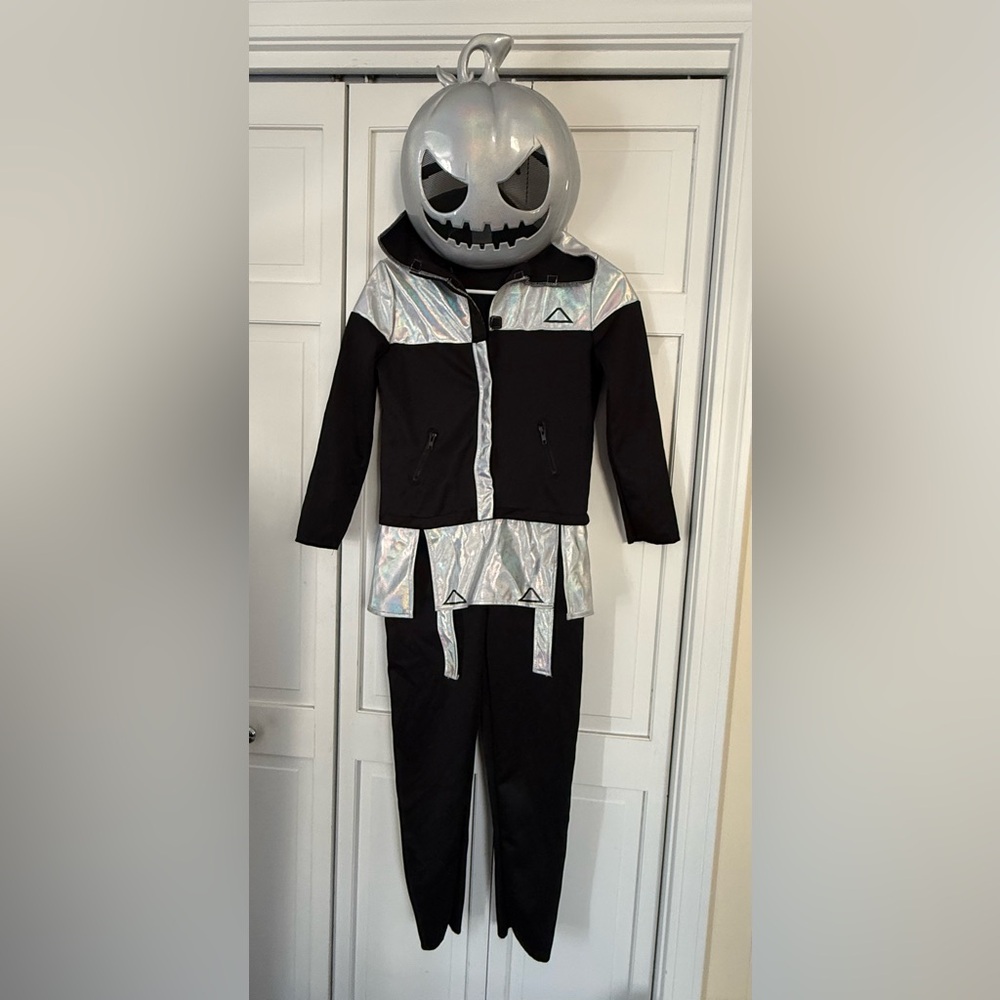 Fortnite Chrome Punk costume Size M Kids